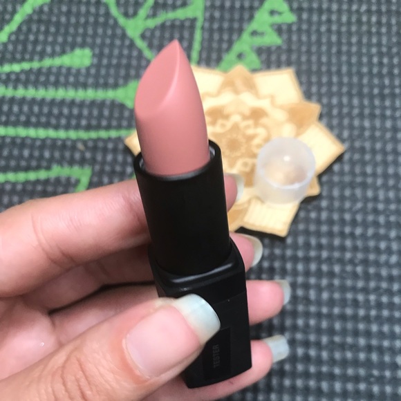 NARS Lipstick ‘Rosecliff’ - Picture 3 of 11